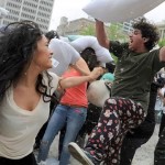 تصاویر روز جهـانی مبـارزه با بالـش در 115 شهـر دنیـا!